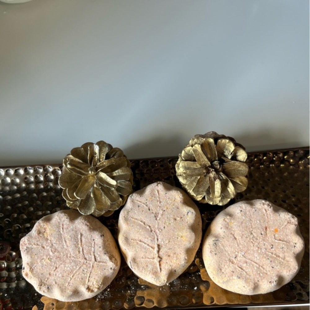 Hand crafted premium cozy ginger cinnamon honey and milk latte bath bombs